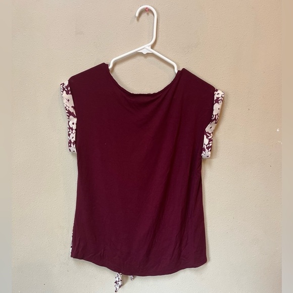 Maroon Floral Tie Front Blouse Criss Cross Neck – BCX Juniors Medium - Picture 2 of 7